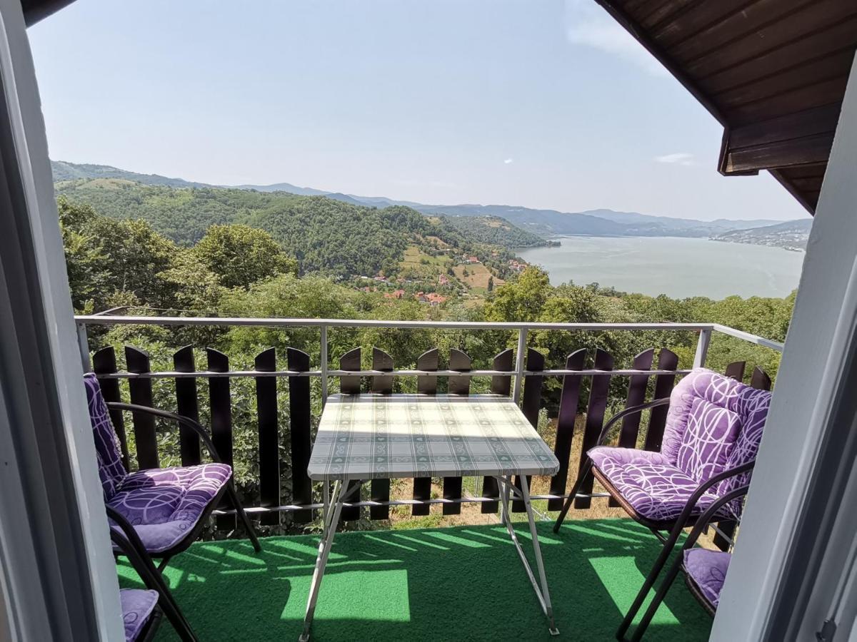 Apartment Jaredic - Private Accommodation, Privatni Smestaj *