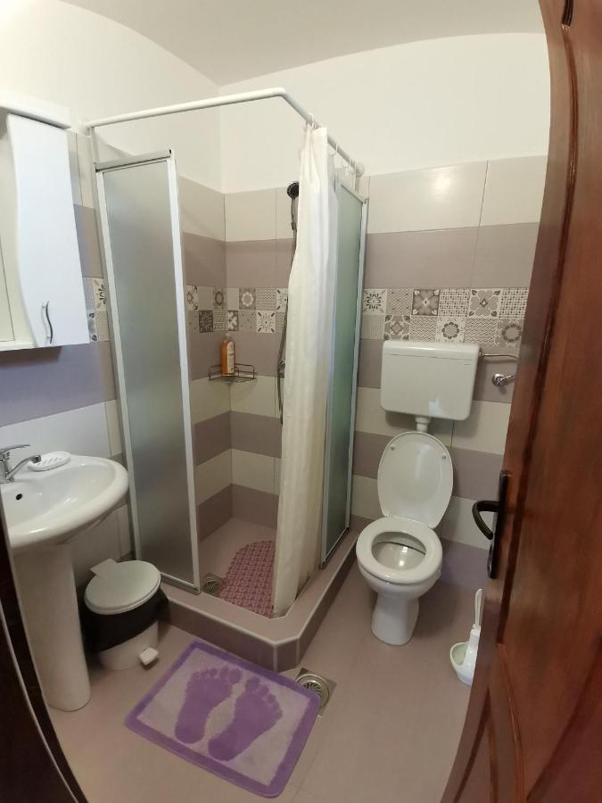 Apartment Jaredic - Private Accommodation, Privatni Smestaj *